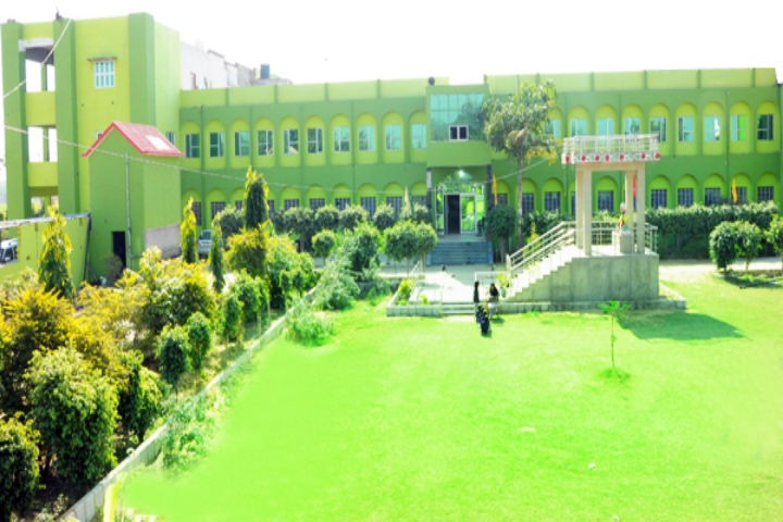 https://cache.careers360.mobi/media/colleges/social-media/media-gallery/21339/2018/10/30/Campus View of Rao Mool Chand College of Education Narnaul_Campus-View.jpg